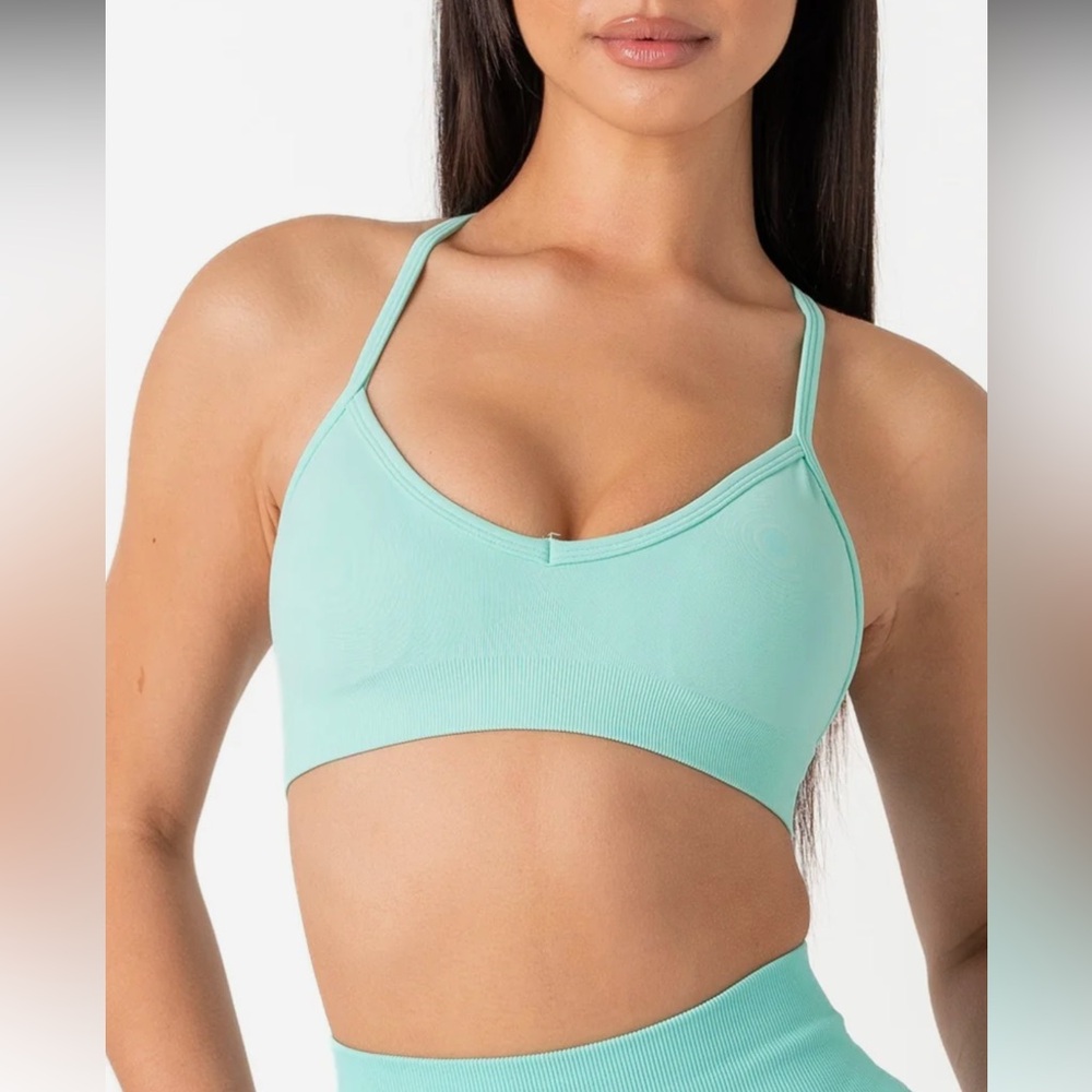 Velocity Sport Bra in mint